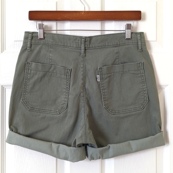 Levi's Classic Herringbone Twill Mid Rise Slim Fit Bermuda Shorts Sage Green 27 - Picture 11 of 13